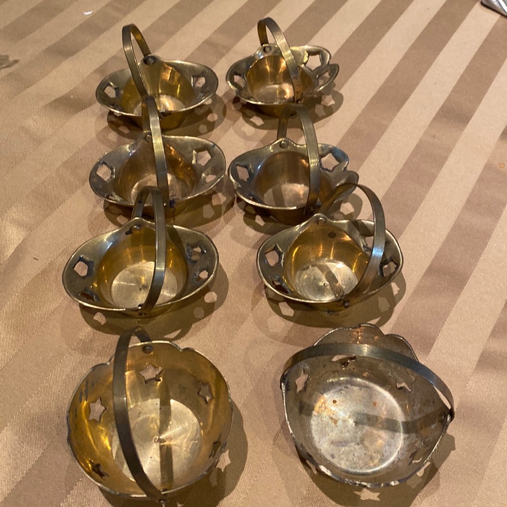 6 - 23/4” oval brass baskets, 2 - 2 1/2” round Brass baskets